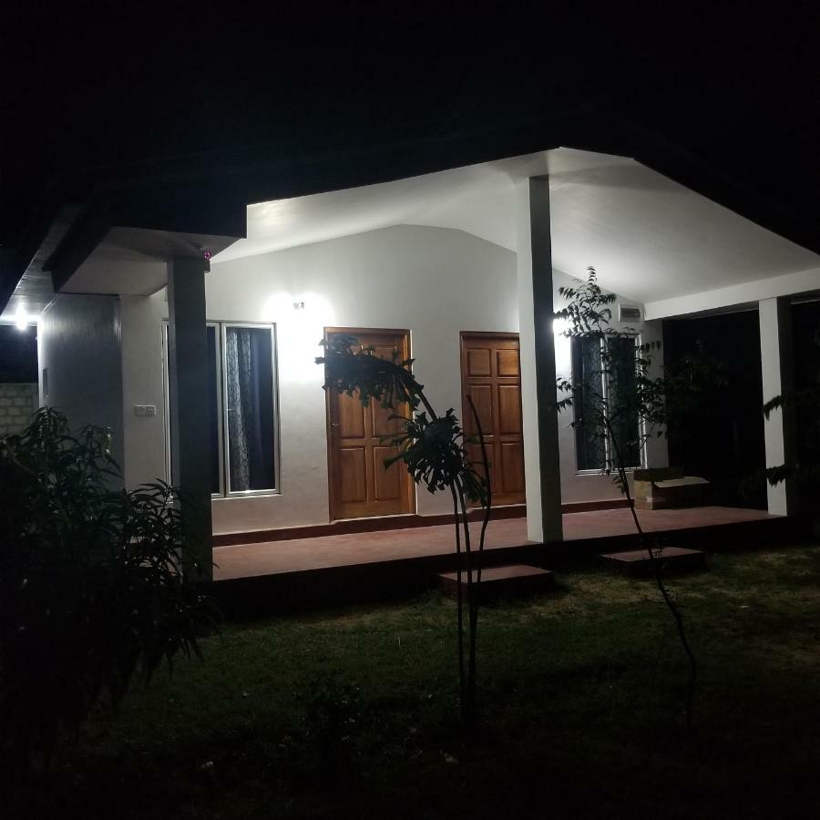 Jeys Place Nilaveli Exterior foto